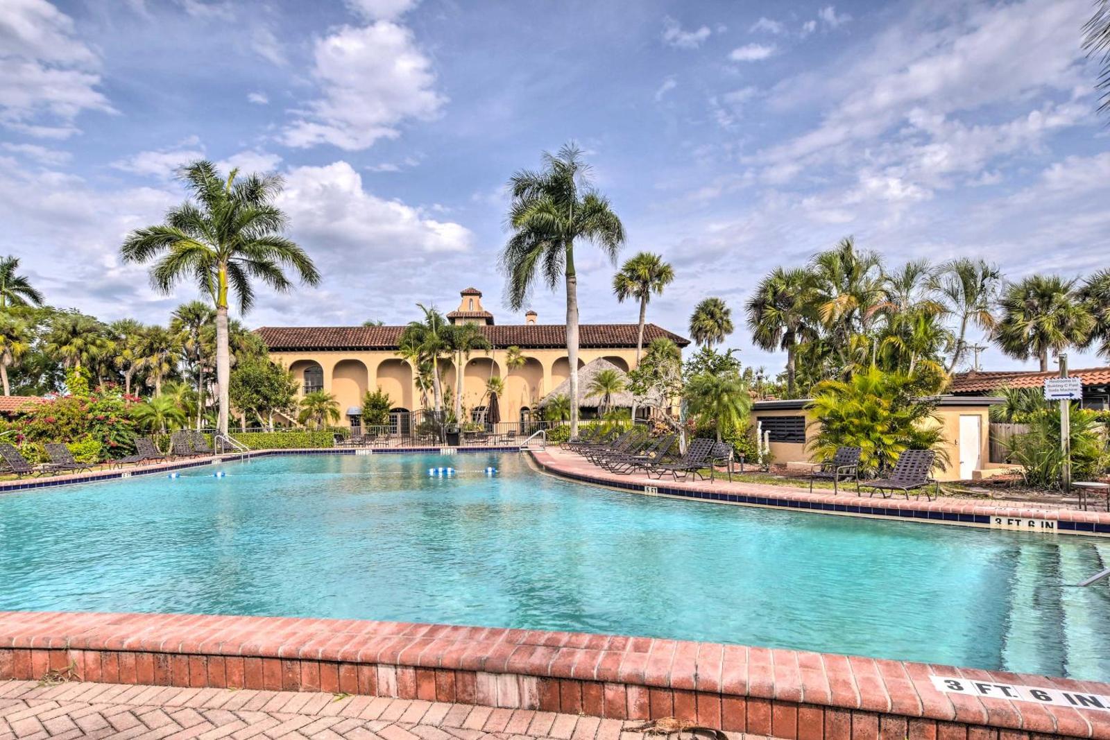 Port of the Islands Apt - Near The Everglades Main image 1